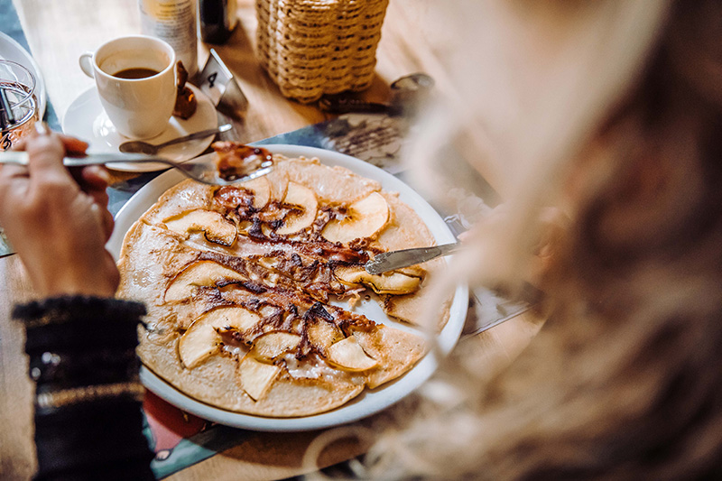 Pannenkoeken eten